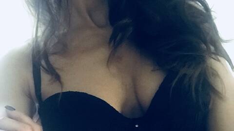 Sexy_Milf_86 Sexy_Milf_86